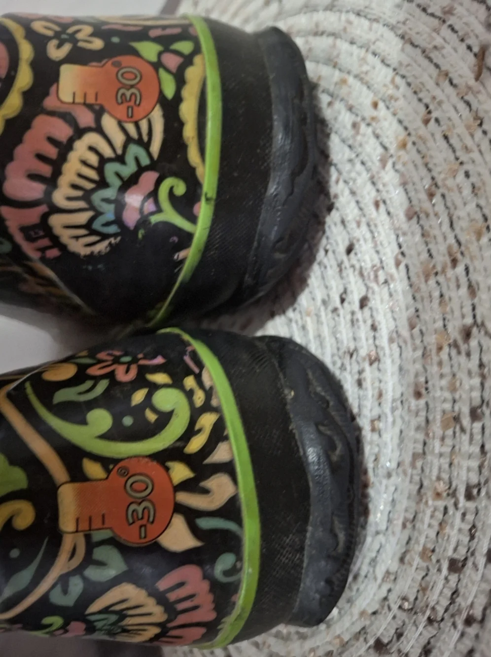 Bogs Kids Tuscany Waterproof Rain/Snow Boots Size 5.